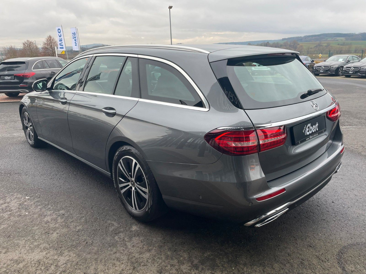 Mercedes-Benz E 220 d T Pano+Ambiente+Distr+360°+Comand+DAB - Station wagon: φωτογραφία 3 Mercedes-Benz E 220 d T Pano+Ambiente+Distr+360°+Comand+DAB - Station wagon: φωτογραφία 3
