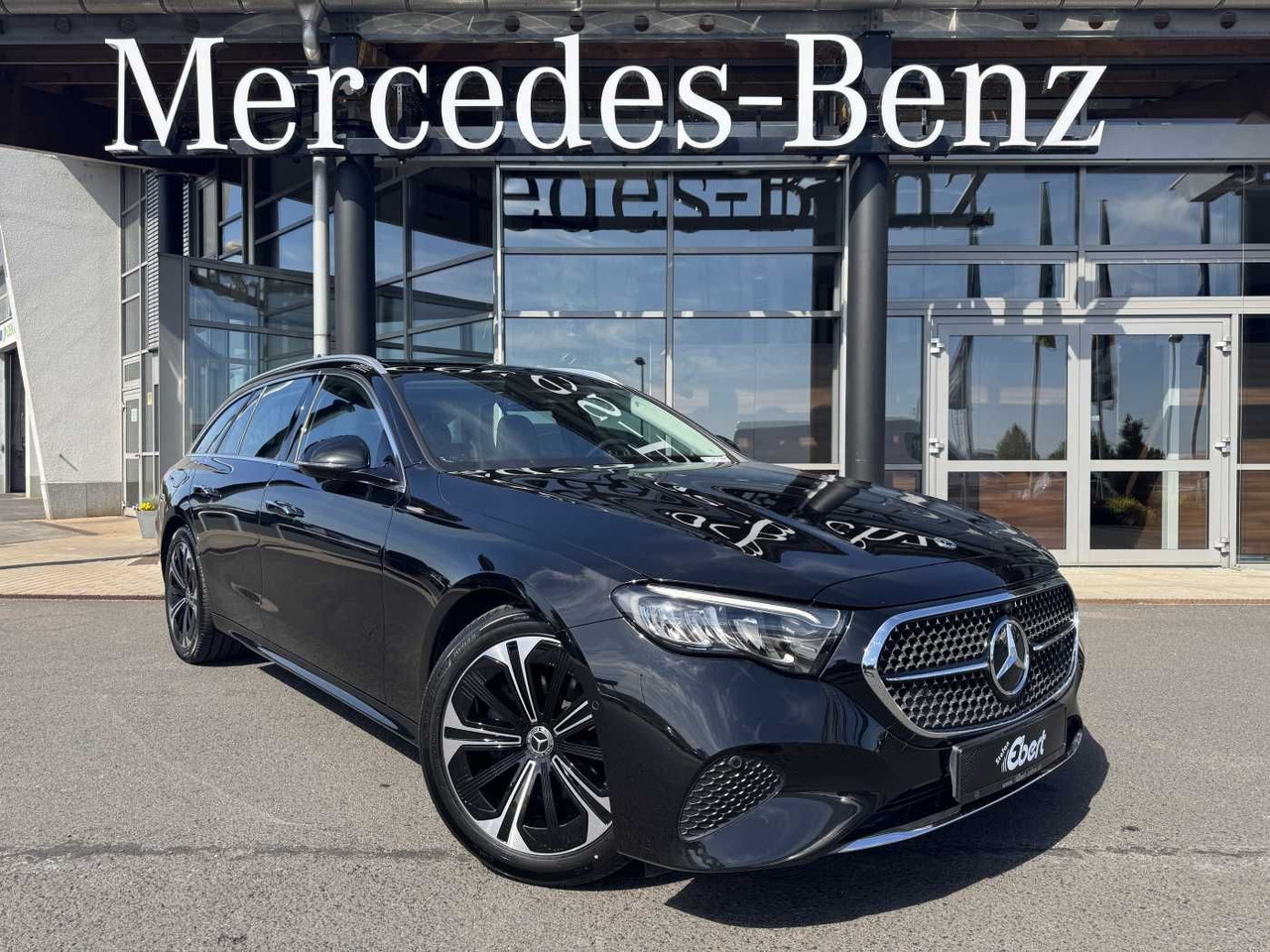 Mercedes-Benz E 220d Avantgarde+Pano+AHK+Distr+19Zoll+MBUX - Αυτοκίνητο: φωτογραφία 1 Mercedes-Benz E 220d Avantgarde+Pano+AHK+Distr+19Zoll+MBUX - Αυτοκίνητο: φωτογραφία 1