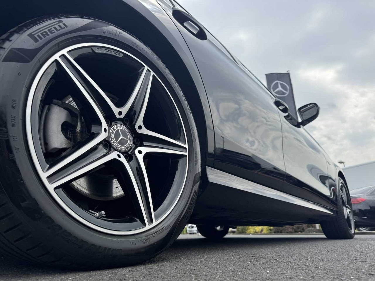 Mercedes-Benz E 300de 9G AMG+Pano+Memory+Ambiente+ RFK+Night - Λιμουζίνα/ Sedan: φωτογραφία 5 Mercedes-Benz E 300de 9G AMG+Pano+Memory+Ambiente+ RFK+Night - Λιμουζίνα/ Sedan: φωτογραφία 5
