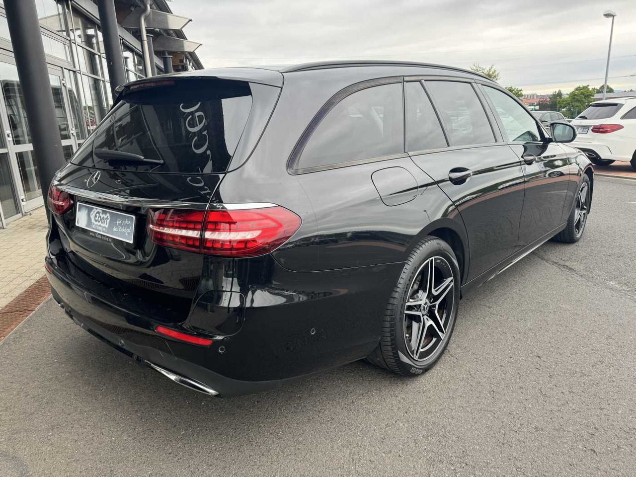 Mercedes-Benz E 300de T AMG+Pano+DistrPlus+Night +AHK+360+Ambi - Αυτοκίνητο: φωτογραφία 4 Mercedes-Benz E 300de T AMG+Pano+DistrPlus+Night +AHK+360+Ambi - Αυτοκίνητο: φωτογραφία 4