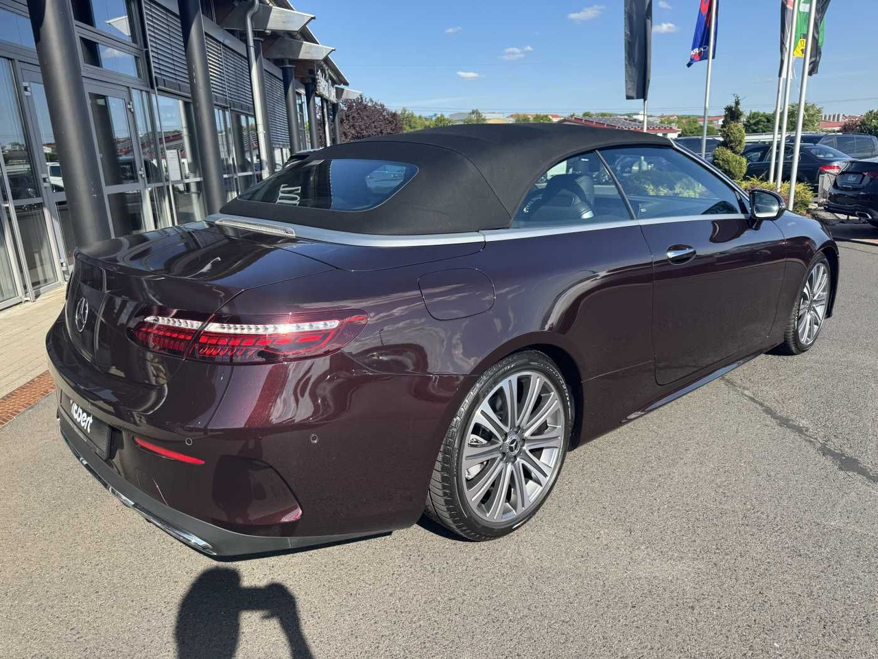 Mercedes-Benz E 400d Cabrio VOLL+AMG+Massage+Distr+Burm - Αυτοκίνητο: φωτογραφία 5 Mercedes-Benz E 400d Cabrio VOLL+AMG+Massage+Distr+Burm - Αυτοκίνητο: φωτογραφία 5