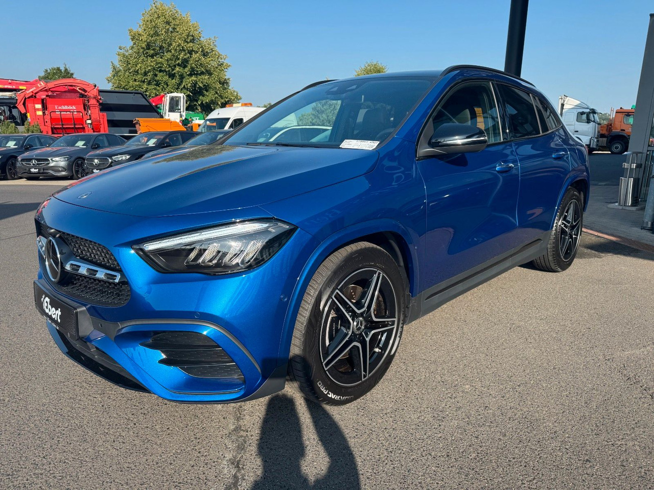 Mercedes-Benz GLA 200 AMG+PANO+DistrPlus+RFK+Night - SUV: φωτογραφία 2 Mercedes-Benz GLA 200 AMG+PANO+DistrPlus+RFK+Night - SUV: φωτογραφία 2