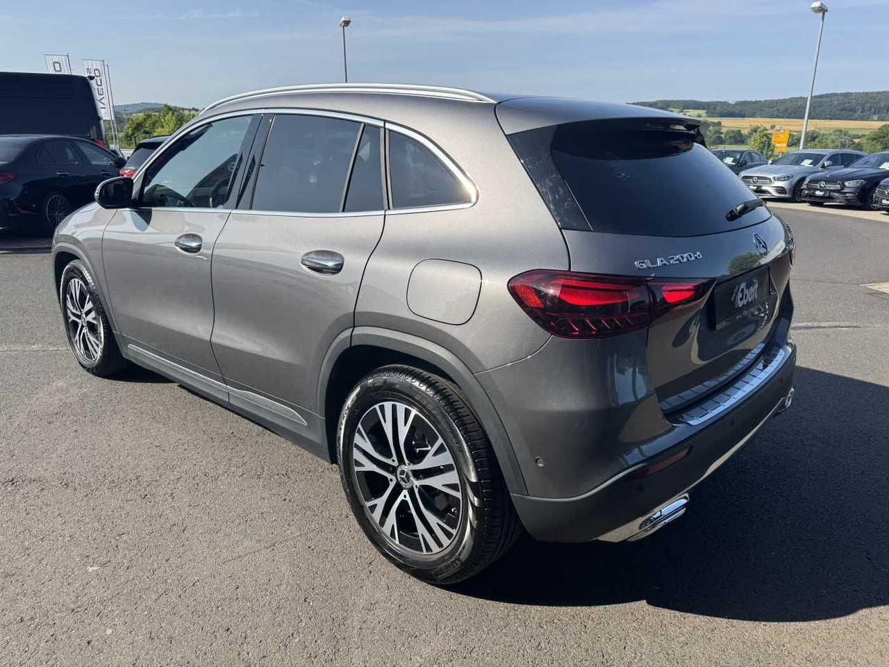 Mercedes-Benz GLA 200d 4M Progressive+Distr+Ambiente+Offroad - SUV: φωτογραφία 3 Mercedes-Benz GLA 200d 4M Progressive+Distr+Ambiente+Offroad - SUV: φωτογραφία 3