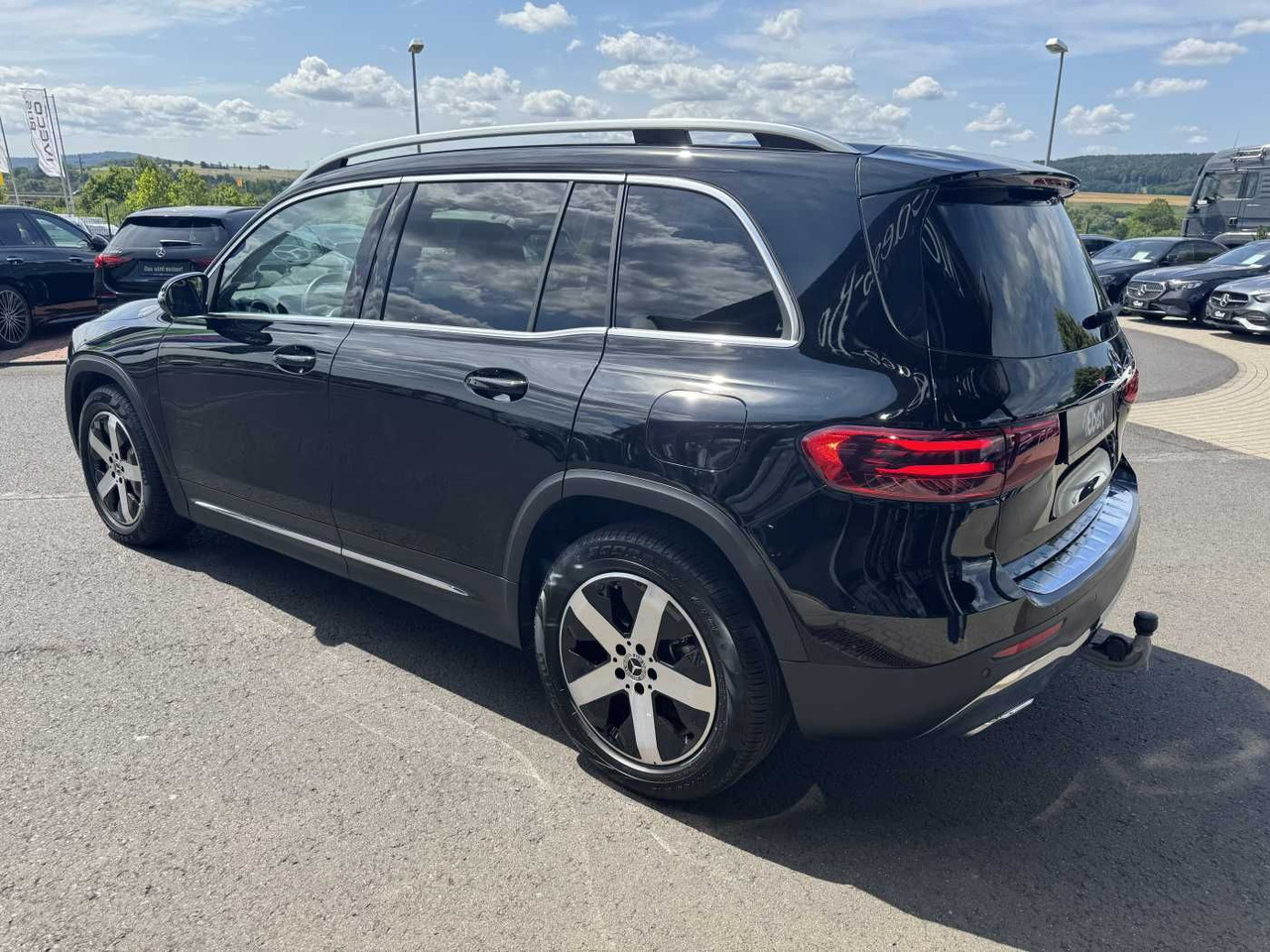 Mercedes-Benz GLB 180 Progressive+AHK+RKamera+LED+ IHC+DAB - SUV: φωτογραφία 3 Mercedes-Benz GLB 180 Progressive+AHK+RKamera+LED+ IHC+DAB - SUV: φωτογραφία 3