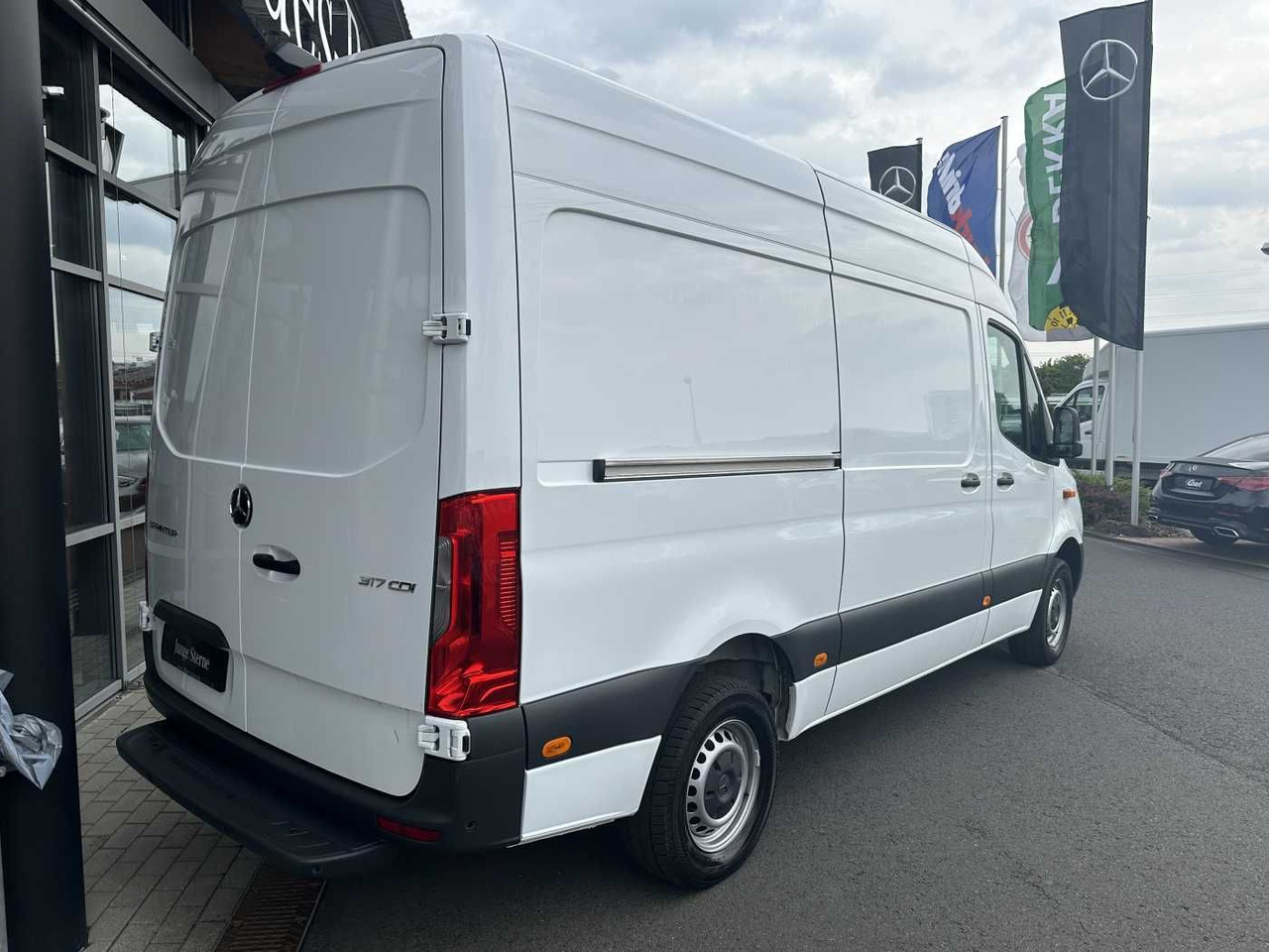 Mercedes-Benz Sprinter 317 CDI 3665 9G Klima 360 MBUX SHZ - Βαν: φωτογραφία 4 Mercedes-Benz Sprinter 317 CDI 3665 9G Klima 360 MBUX SHZ - Βαν: φωτογραφία 4
