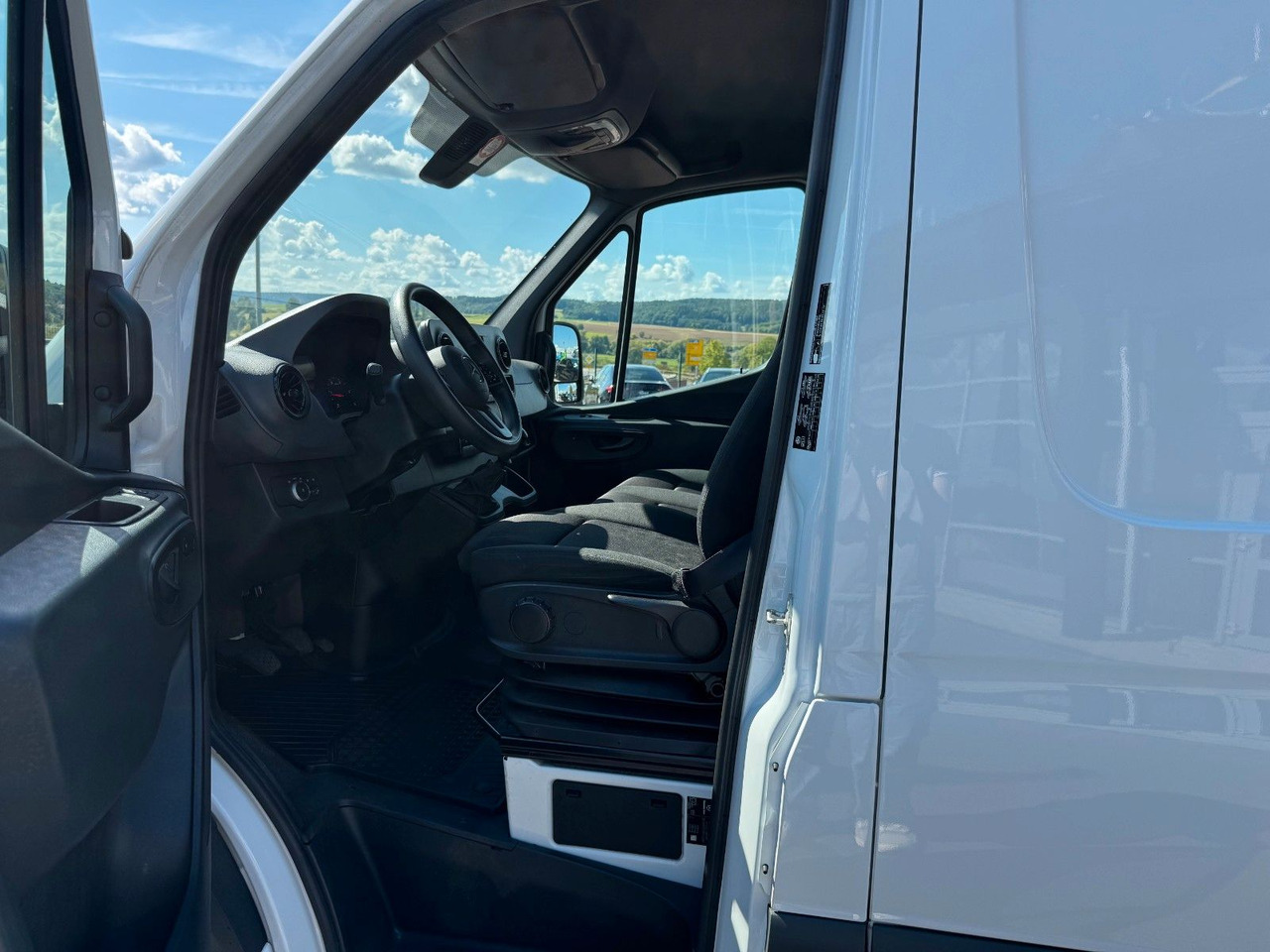 Βαν Mercedes-Benz Sprinter 317 CDI 4325 Klima 360 SHZ Schwing: φωτογραφία 8