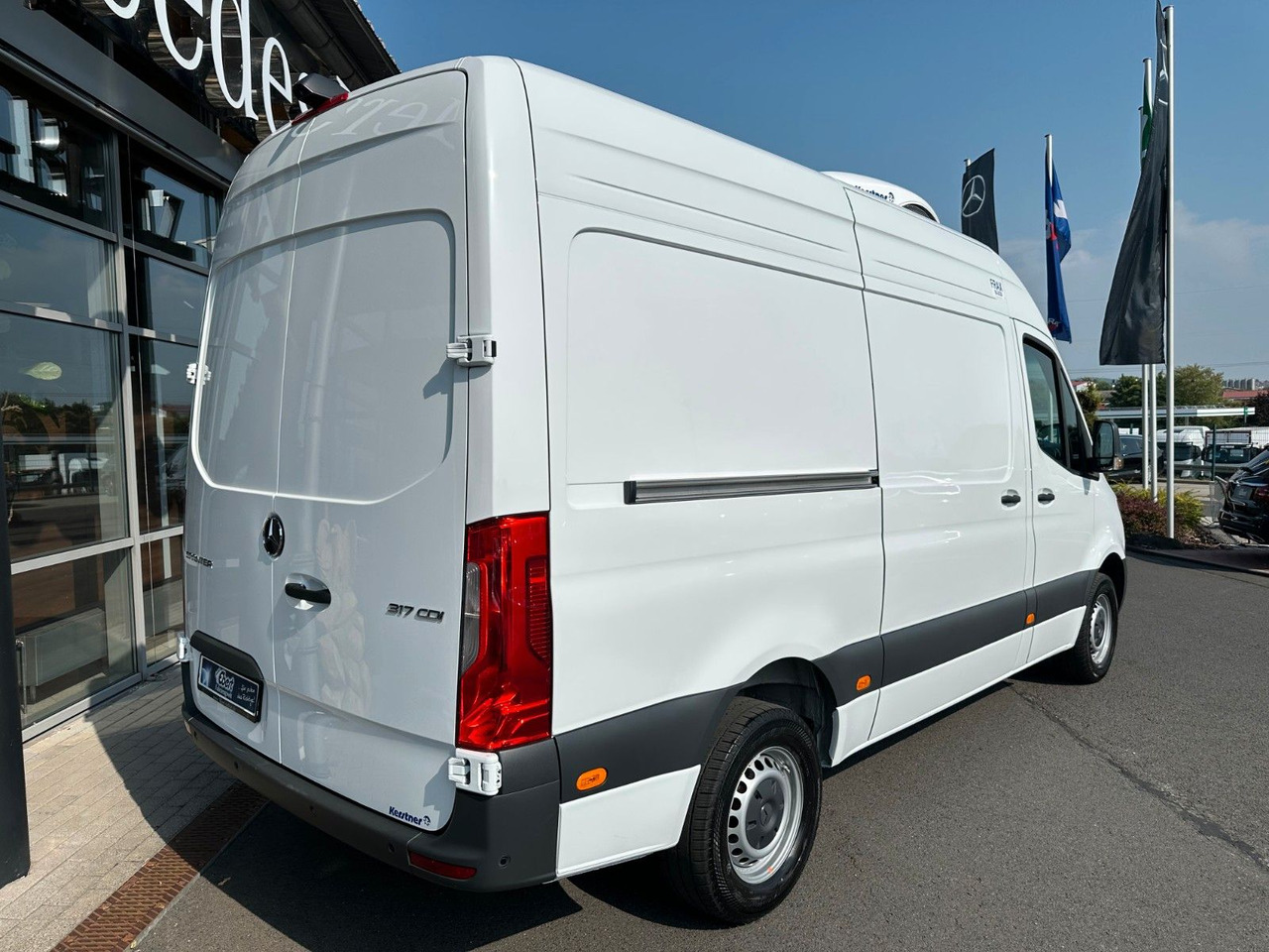 Mercedes-Benz Sprinter 317 CDI Frischdienst Fahr-/Standkühlung - Επαγγελματικό αυτοκίνητο ψυγείο: φωτογραφία 4 Mercedes-Benz Sprinter 317 CDI Frischdienst Fahr-/Standkühlung - Επαγγελματικό αυτοκίνητο ψυγείο: φωτογραφία 4
