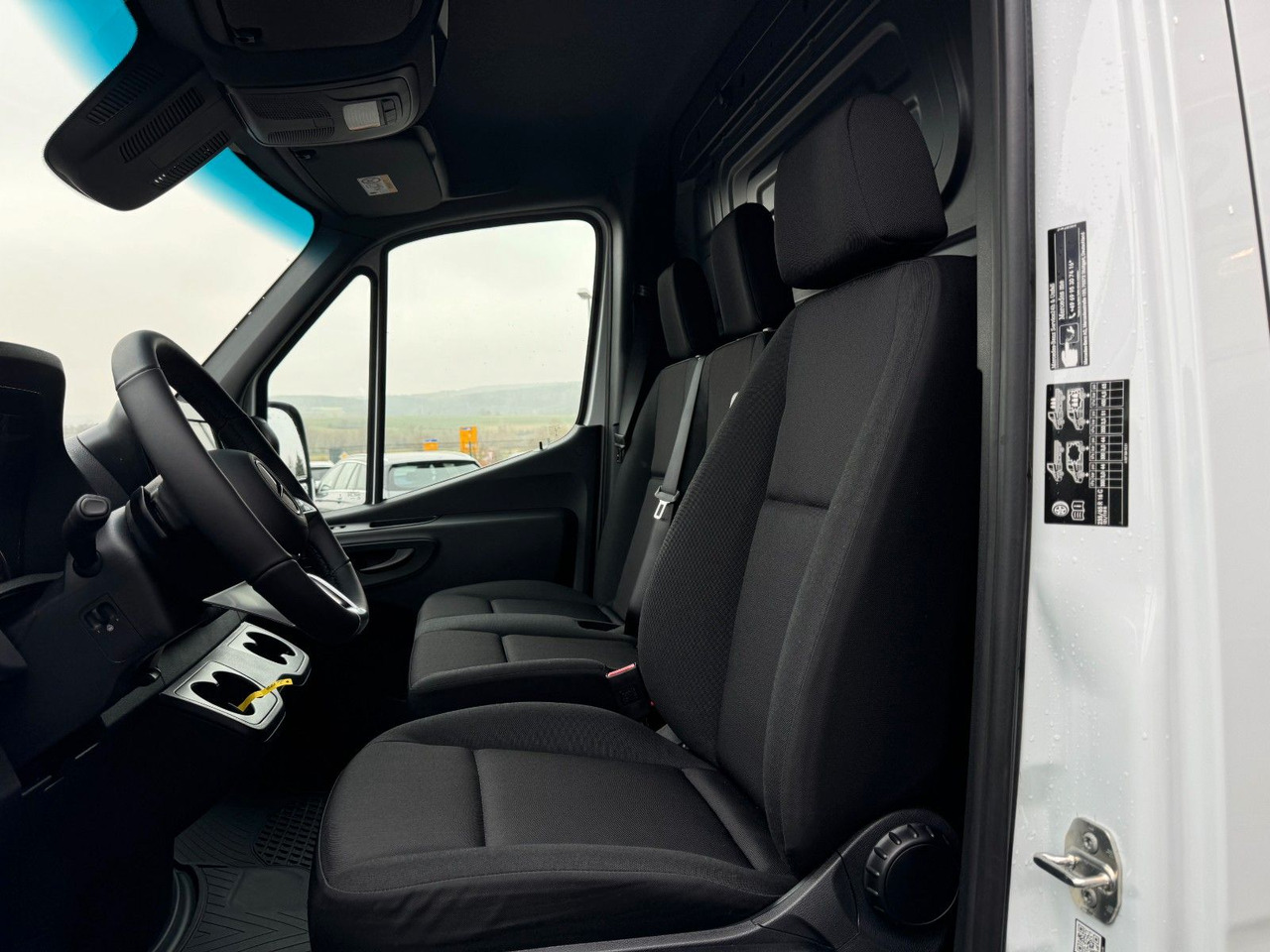 Βαν Mercedes-Benz Sprinter 319 CDI 4325 LED MBUX SHZ AHK: φωτογραφία 11