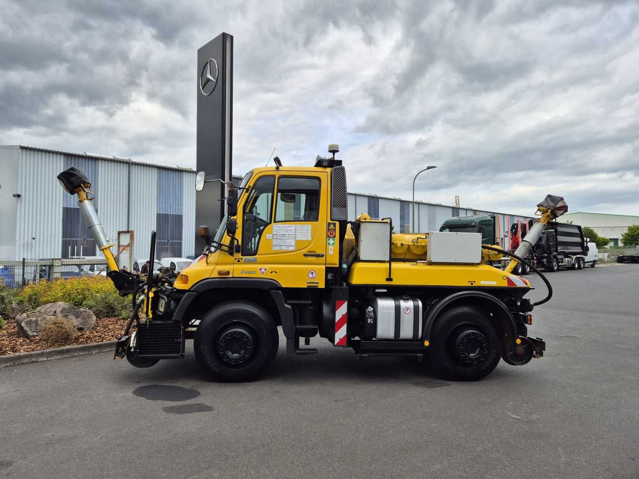 Mercedes-Benz Unimog U400 4x4 Zweiwege ZAGRO 800t/52 Achsen - Φορτηγό: φωτογραφία 4 Mercedes-Benz Unimog U400 4x4 Zweiwege ZAGRO 800t/52 Achsen - Φορτηγό: φωτογραφία 4