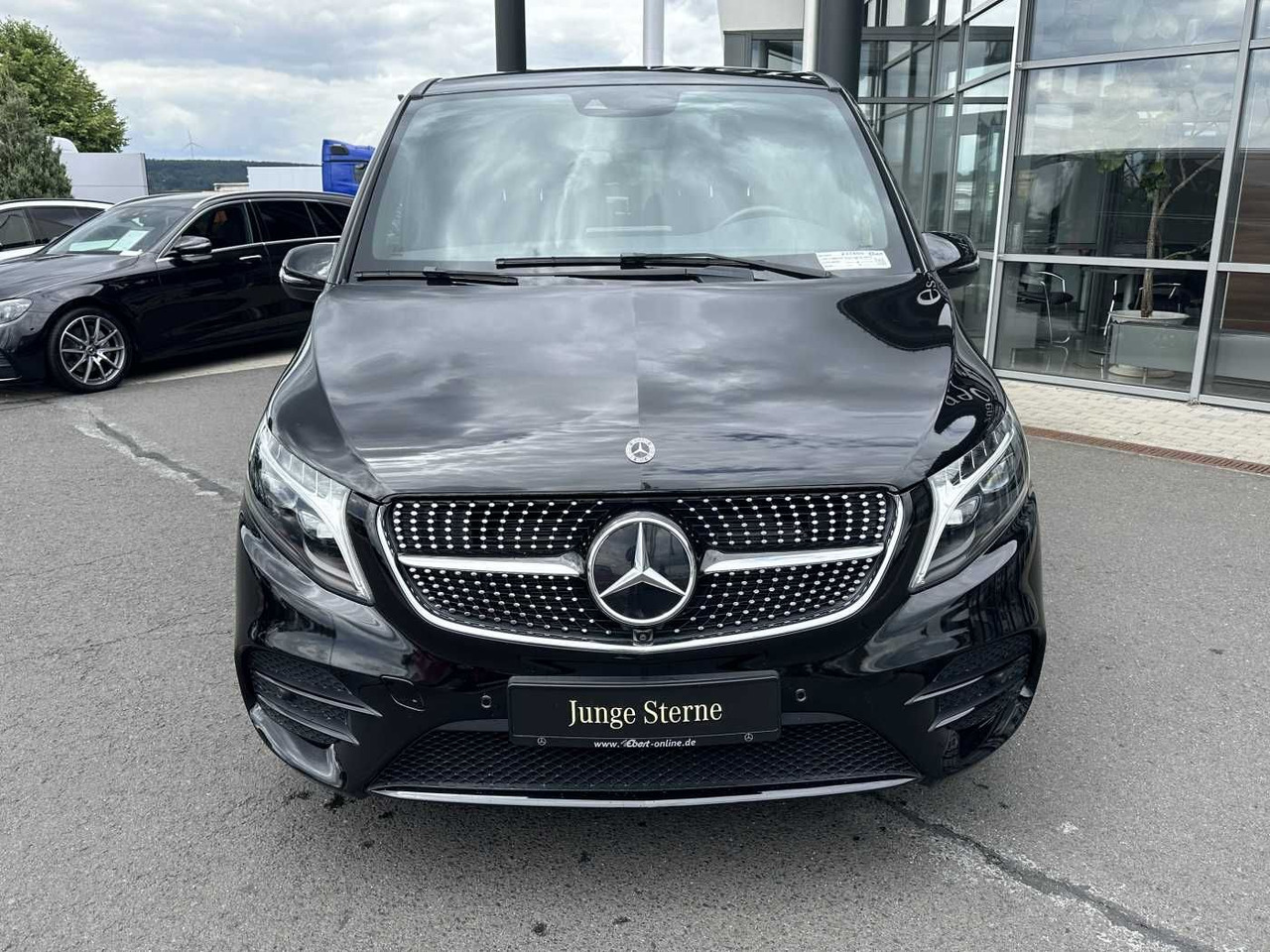 Mercedes-Benz V 300 d 4MATIC EXCLUSIVE AMG Panorama DISTRONIC - Αυτοκίνητο: φωτογραφία 2 Mercedes-Benz V 300 d 4MATIC EXCLUSIVE AMG Panorama DISTRONIC - Αυτοκίνητο: φωτογραφία 2