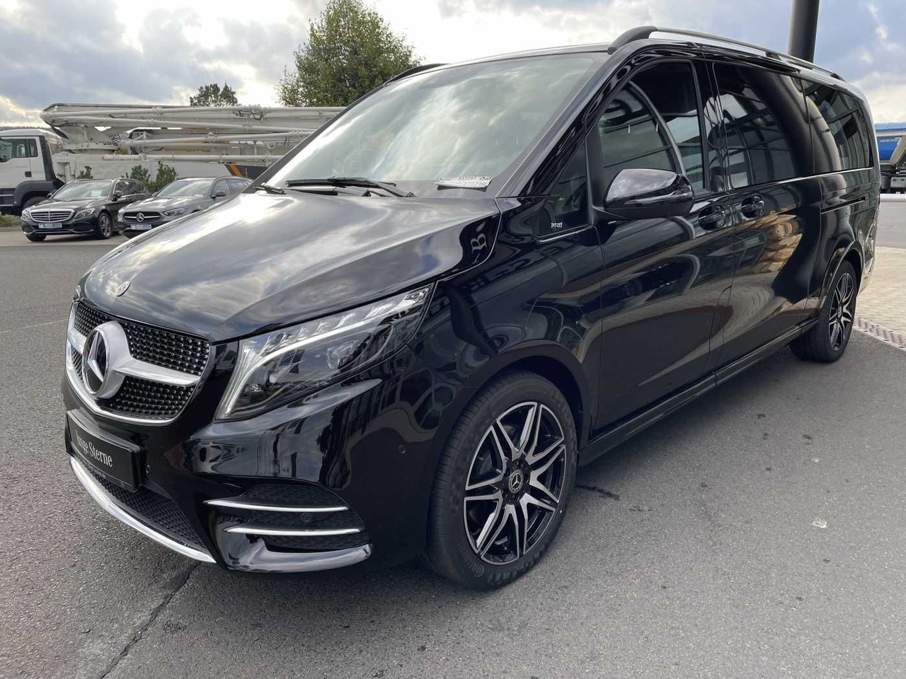 Mercedes-Benz V 300 d AVA 4MATIC AMG Kühlschrank AIRMATIC - Station wagon: φωτογραφία 2 Mercedes-Benz V 300 d AVA 4MATIC AMG Kühlschrank AIRMATIC - Station wagon: φωτογραφία 2