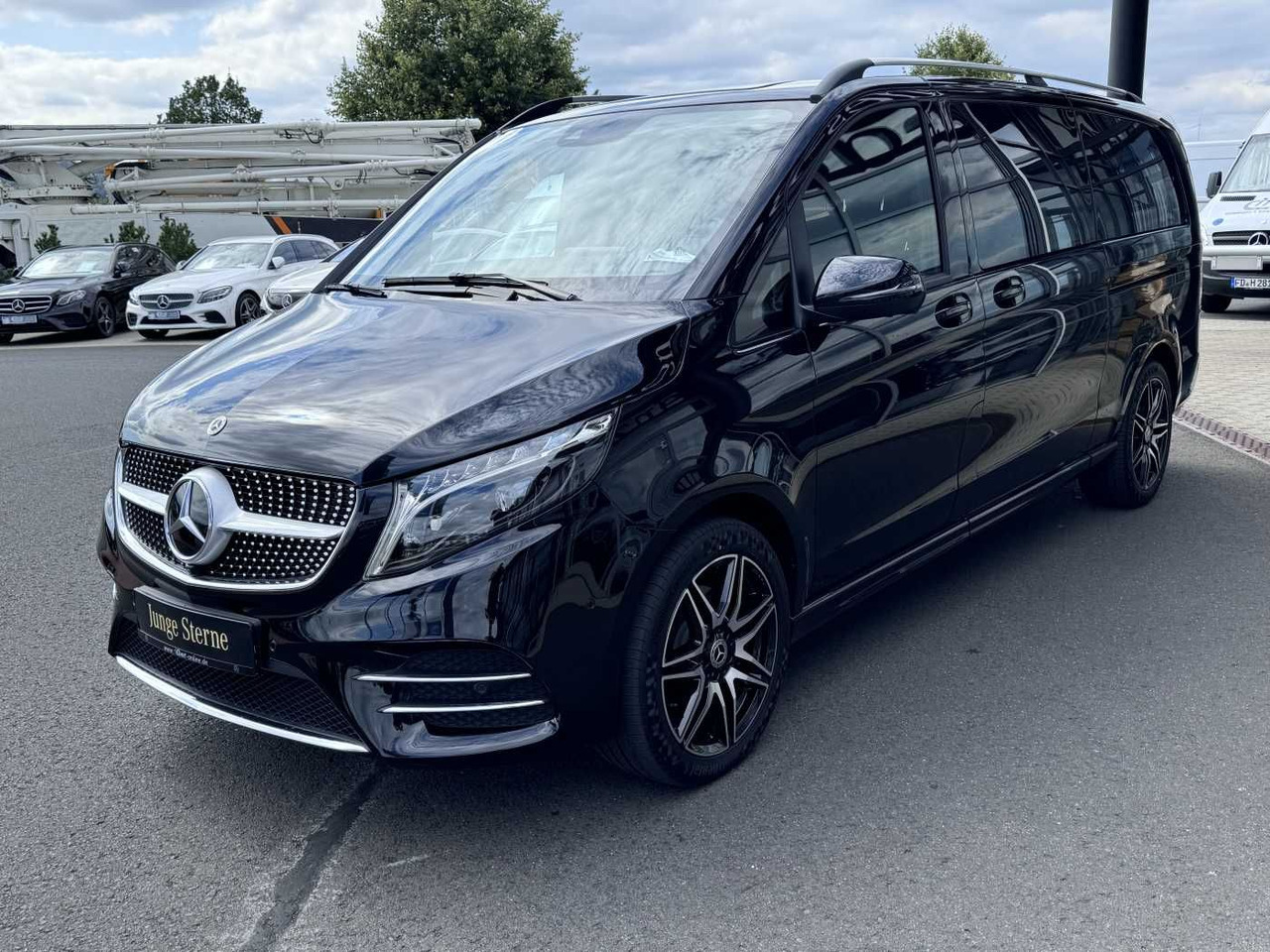 Mercedes-Benz V 300 d AVA AMG 4MATIC AIRMATIC Sitzklima el Tür - Αυτοκίνητο: φωτογραφία 3 Mercedes-Benz V 300 d AVA AMG 4MATIC AIRMATIC Sitzklima el Tür - Αυτοκίνητο: φωτογραφία 3