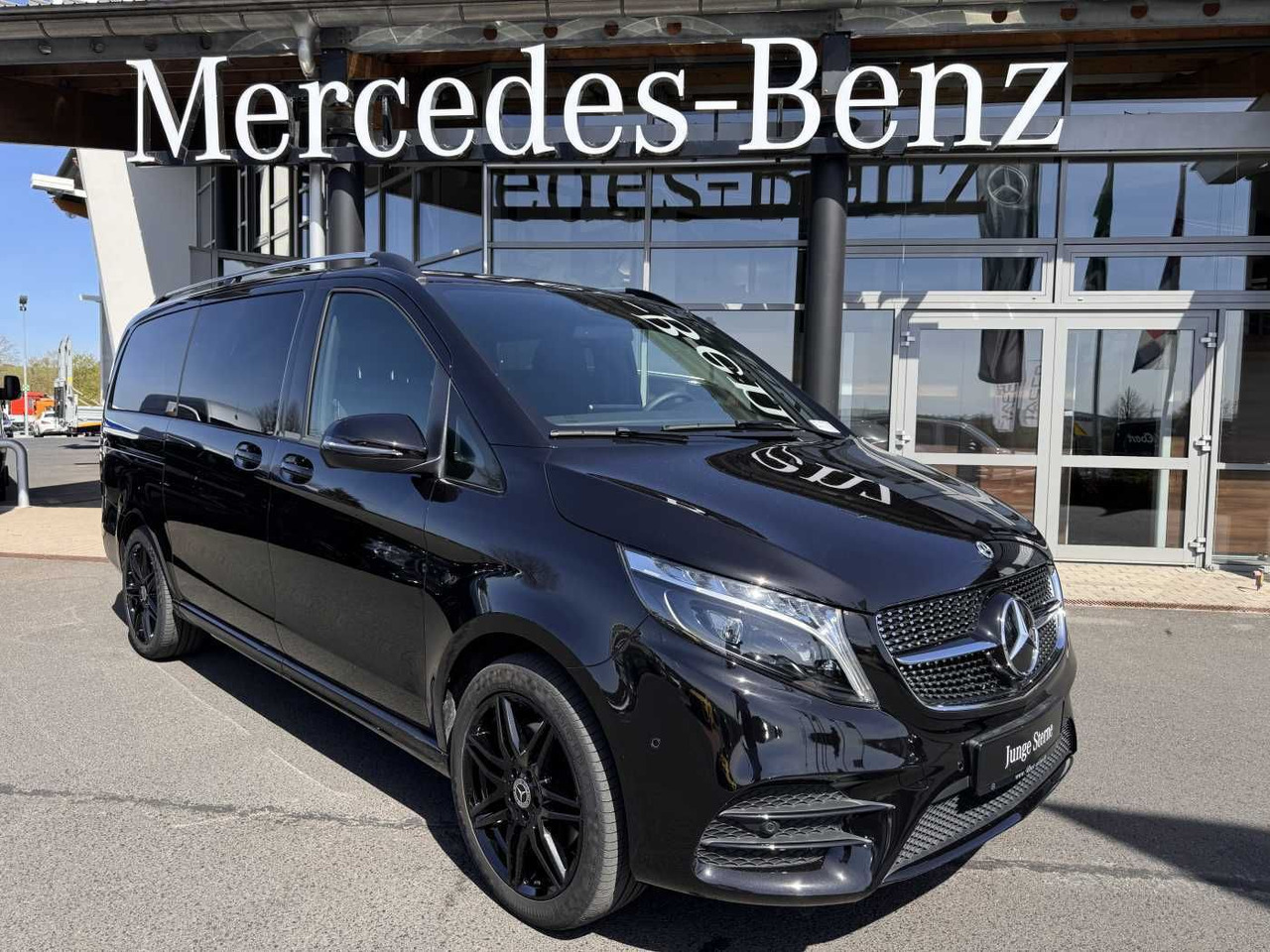 Mercedes-Benz V 300 d EDITION AMG 4MATIC Tisch AHK elektr Tür - Αυτοκίνητο: φωτογραφία 1 Mercedes-Benz V 300 d EDITION AMG 4MATIC Tisch AHK elektr Tür - Αυτοκίνητο: φωτογραφία 1