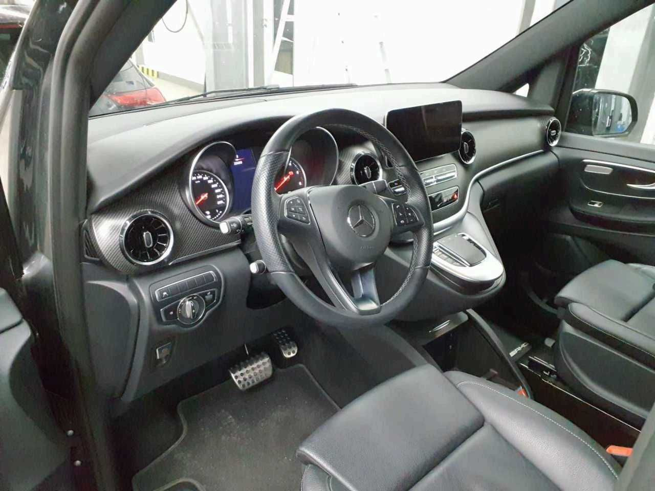 Mercedes-Benz V 300 d EDITION AMG AHK Tisch Leder ILS 7Sitze - Αυτοκίνητο: φωτογραφία 5 Mercedes-Benz V 300 d EDITION AMG AHK Tisch Leder ILS 7Sitze - Αυτοκίνητο: φωτογραφία 5