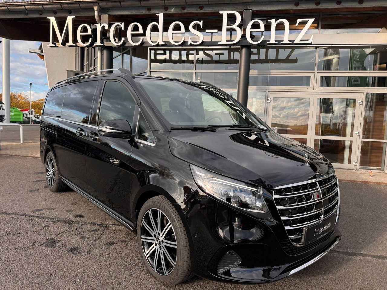 Mercedes-Benz V 300 d EXCLUSIVE AIRMATIC AHK2,5 Standheiz - Επιβατικό βαν: φωτογραφία 1 Mercedes-Benz V 300 d EXCLUSIVE AIRMATIC AHK2,5 Standheiz - Επιβατικό βαν: φωτογραφία 1