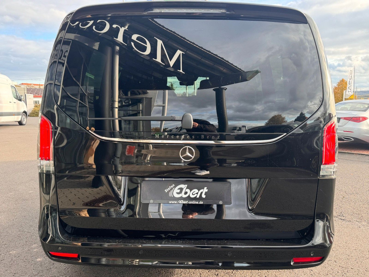 Mercedes-Benz V 300 d EXCLUSIVE AIRMATIC AHK2,5 Standheiz - Επιβατικό βαν: φωτογραφία 5 Mercedes-Benz V 300 d EXCLUSIVE AIRMATIC AHK2,5 Standheiz - Επιβατικό βαν: φωτογραφία 5