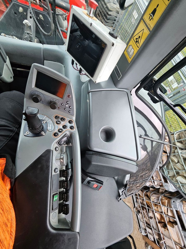 Τρακτέρ Valtra S374 / 5.590h / Rückfahreinrichtung: φωτογραφία 12 Τρακτέρ Valtra S374 / 5.590h / Rückfahreinrichtung: φωτογραφία 12