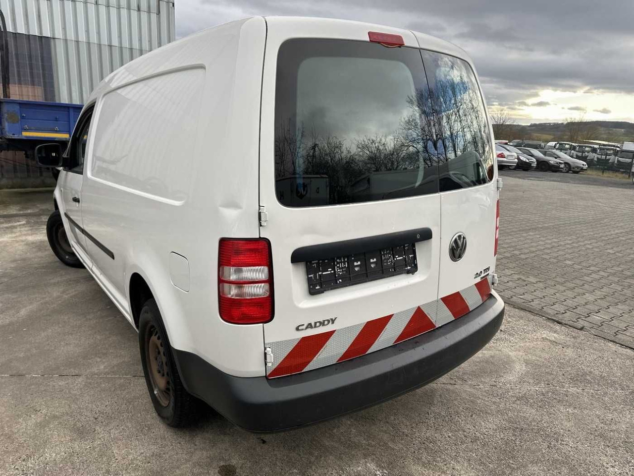 Volkswagen VW Caddy 2.0 TDI 4Motion Maxi Kasten Regal - Βαν: φωτογραφία 3 Volkswagen VW Caddy 2.0 TDI 4Motion Maxi Kasten Regal - Βαν: φωτογραφία 3