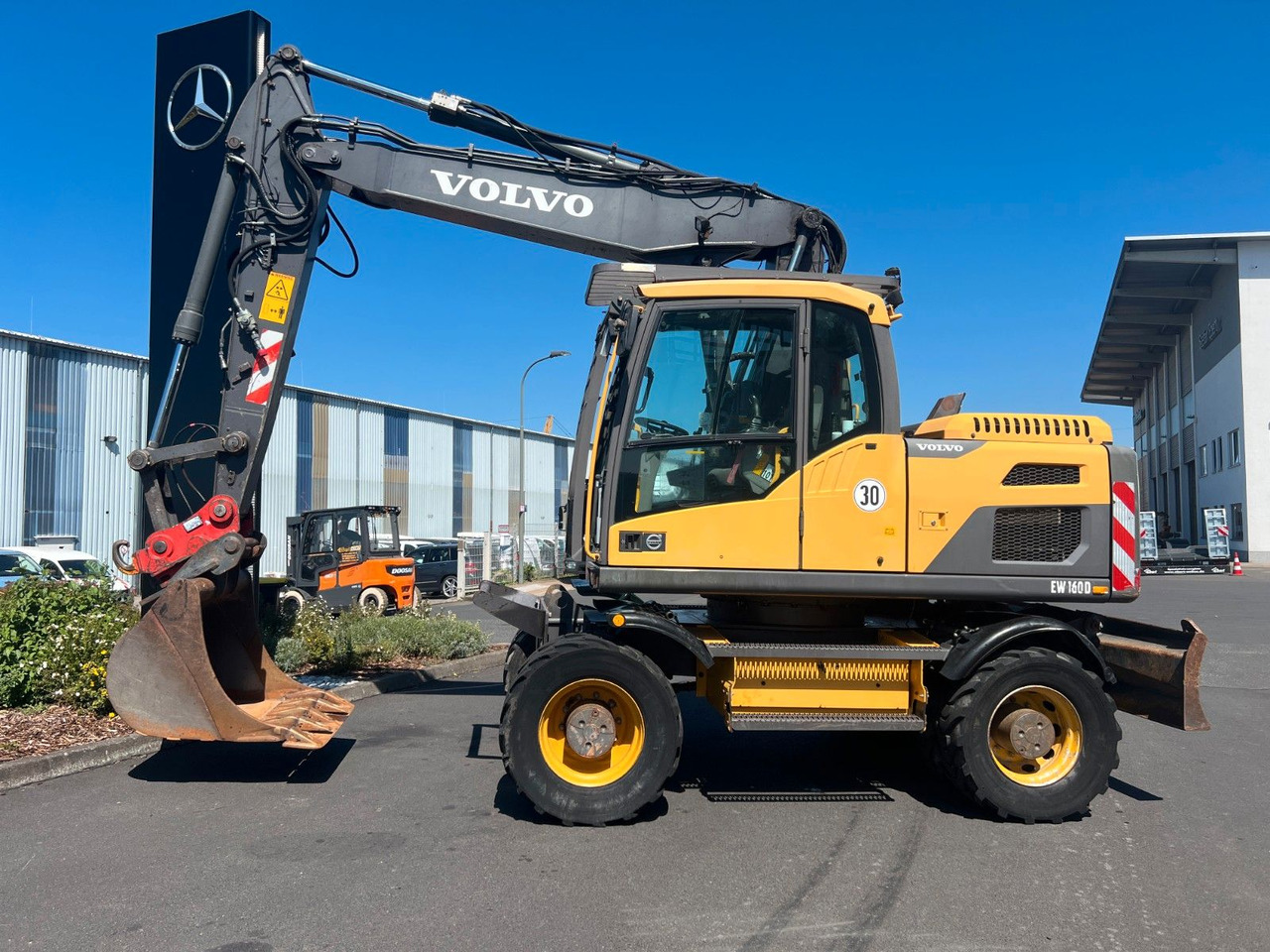 Volvo EW160D / 2014 / 1xTieflöffel / Forstschutzgitter - Τροχοφόρος εκσκαφέας: φωτογραφία 2 Volvo EW160D / 2014 / 1xTieflöffel / Forstschutzgitter - Τροχοφόρος εκσκαφέας: φωτογραφία 2