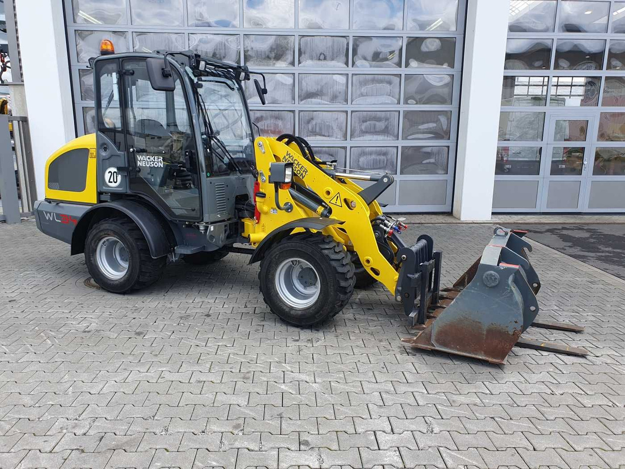 Wacker WL34 (RL40) / Schaufel + Gabel / nur 743h / 62PS - Ελαστιχοφόρος φορτωτής: φωτογραφία 2 Wacker WL34 (RL40) / Schaufel + Gabel / nur 743h / 62PS - Ελαστιχοφόρος φορτωτής: φωτογραφία 2