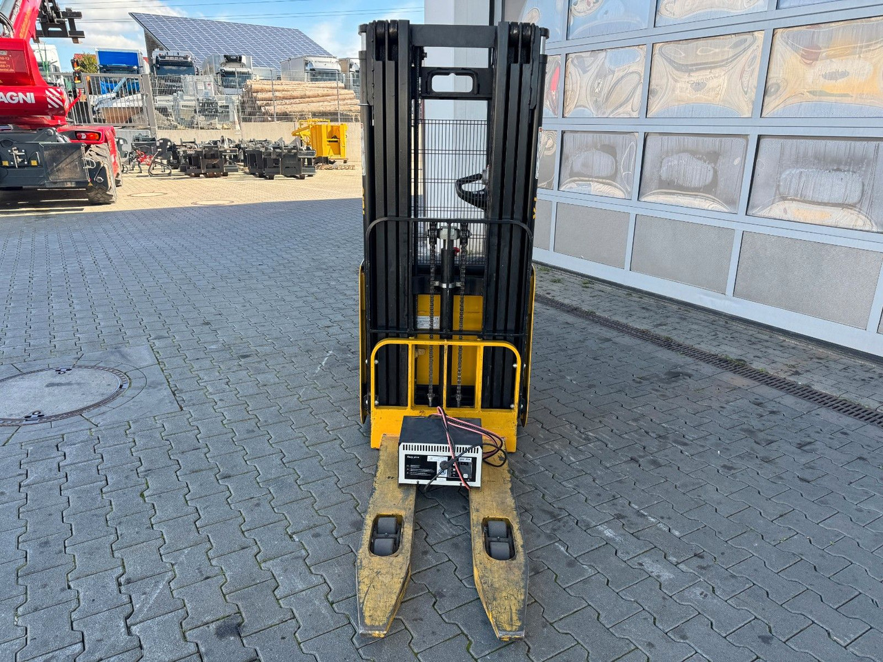 Yale MS 12 AC / Triplex: 4m! / nur 180h! / 2014 - Μηχάνημα στοίβαξης: φωτογραφία 4 Yale MS 12 AC / Triplex: 4m! / nur 180h! / 2014 - Μηχάνημα στοίβαξης: φωτογραφία 4