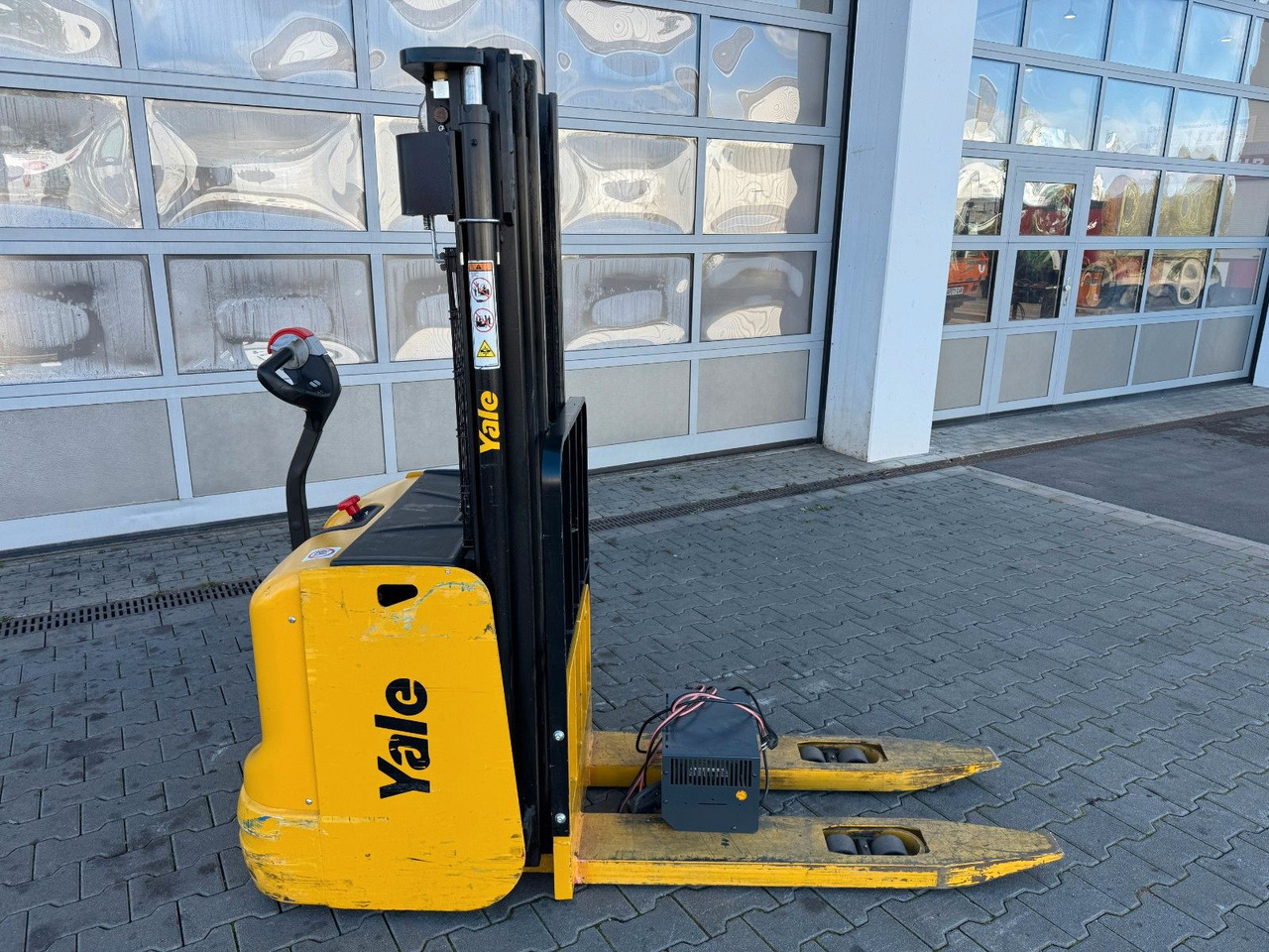 Yale MS 12 AC / Triplex: 4m! / nur 180h! / 2014 - Μηχάνημα στοίβαξης: φωτογραφία 2 Yale MS 12 AC / Triplex: 4m! / nur 180h! / 2014 - Μηχάνημα στοίβαξης: φωτογραφία 2