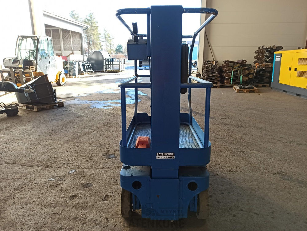 UpRight TM12 Akkusaksilava - Κάθετος ανελκυστήρας με κατάρτι: φωτογραφία 3 UpRight TM12 Akkusaksilava - Κάθετος ανελκυστήρας με κατάρτι: φωτογραφία 3