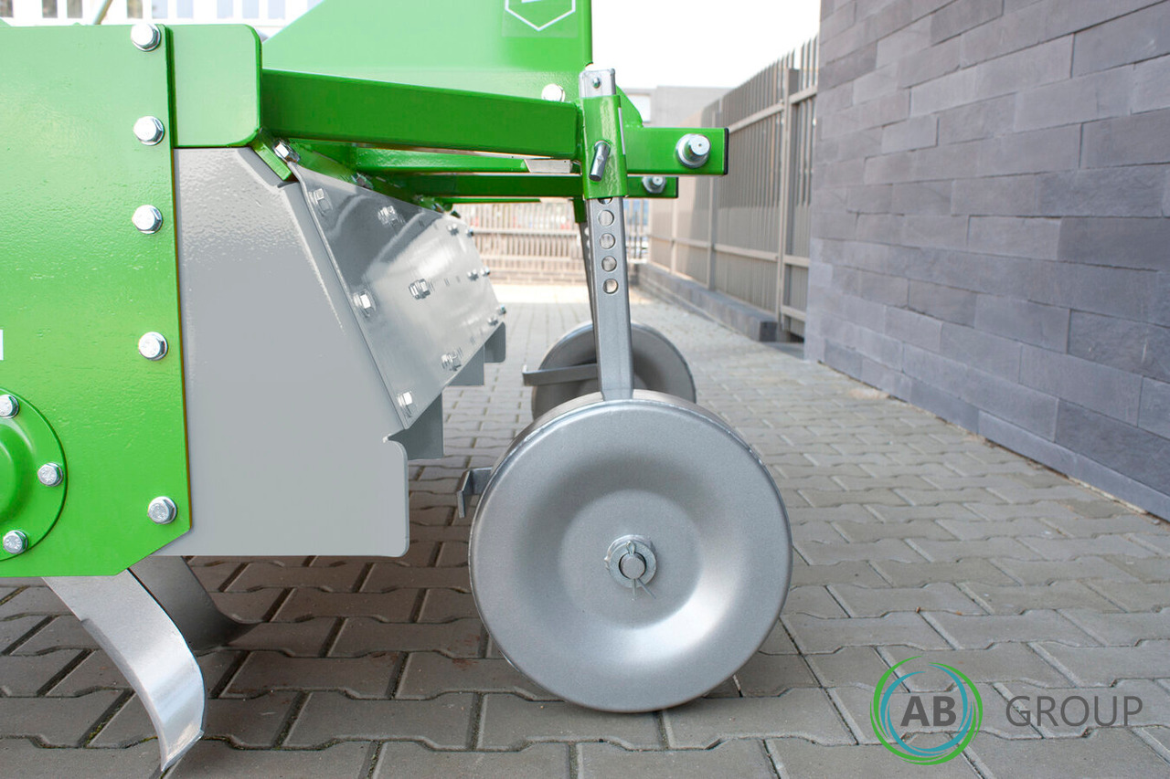 Bomet Vela U540/1 M inter-row ripper - Γεωργική φρέζα: φωτογραφία 4 Bomet Vela U540/1 M inter-row ripper - Γεωργική φρέζα: φωτογραφία 4