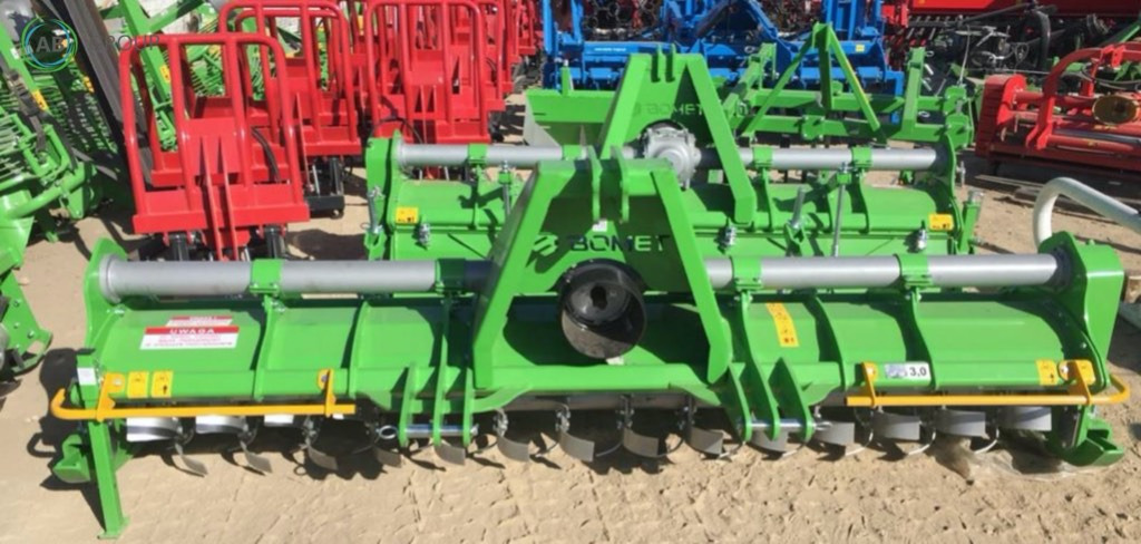 Bomet rotary tiller Volans U540/8, 3,0 m - Γεωργική φρέζα: φωτογραφία 1 Bomet rotary tiller Volans U540/8, 3,0 m - Γεωργική φρέζα: φωτογραφία 1