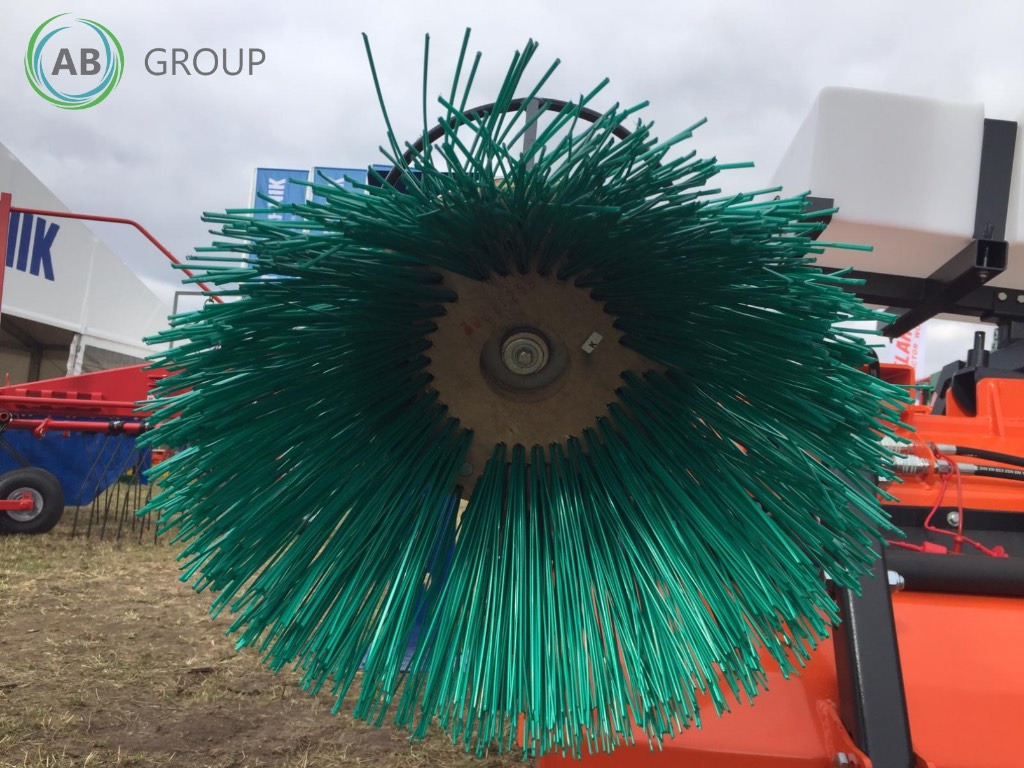 Metal-Technik TOP MT tractor road sweeper 2 m - Σκούπα για Κοινοτικο όχημα/ Ειδικό όχημα: φωτογραφία 2 Metal-Technik TOP MT tractor road sweeper 2 m - Σκούπα για Κοινοτικο όχημα/ Ειδικό όχημα: φωτογραφία 2