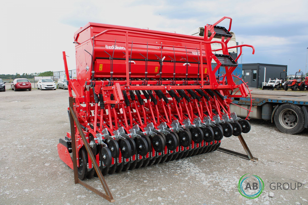 Mounted seed drill combination with power harrow Ozdoken Pertum CS-300 – double disc, rubber roller - Σπαρτική με σβάρνα: φωτογραφία 3 Mounted seed drill combination with power harrow Ozdoken Pertum CS-300 – double disc, rubber roller - Σπαρτική με σβάρνα: φωτογραφία 3