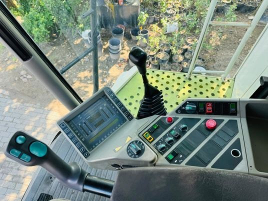 Claas LEXION 440 - Θεριζοαλωνιστική μηχανή: φωτογραφία 5 Claas LEXION 440 - Θεριζοαλωνιστική μηχανή: φωτογραφία 5