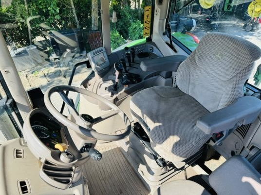 John Deere 6930 PREMIUM - Τρακτέρ: φωτογραφία 2 John Deere 6930 PREMIUM - Τρακτέρ: φωτογραφία 2