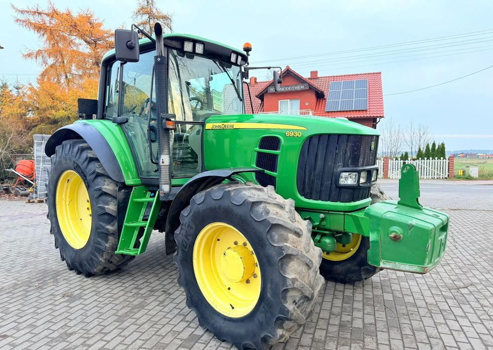 John Deere 6930 - Τρακτέρ: φωτογραφία 1 John Deere 6930 - Τρακτέρ: φωτογραφία 1