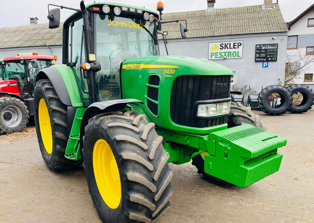 John Deere 7430 - Τρακτέρ: φωτογραφία 3 John Deere 7430 - Τρακτέρ: φωτογραφία 3