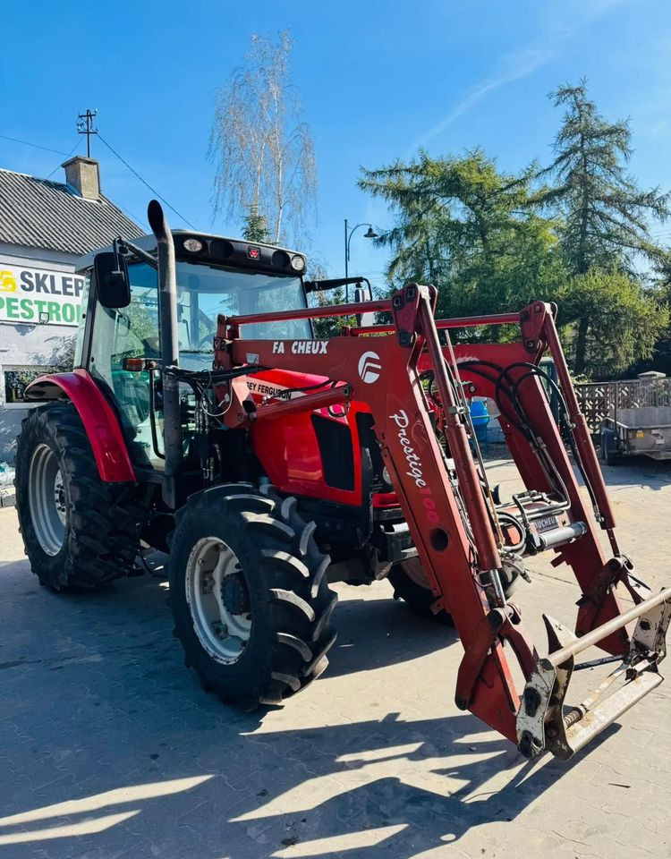 Massey Ferguson 5445 Dyna 4 - Τρακτέρ: φωτογραφία 5 Massey Ferguson 5445 Dyna 4 - Τρακτέρ: φωτογραφία 5