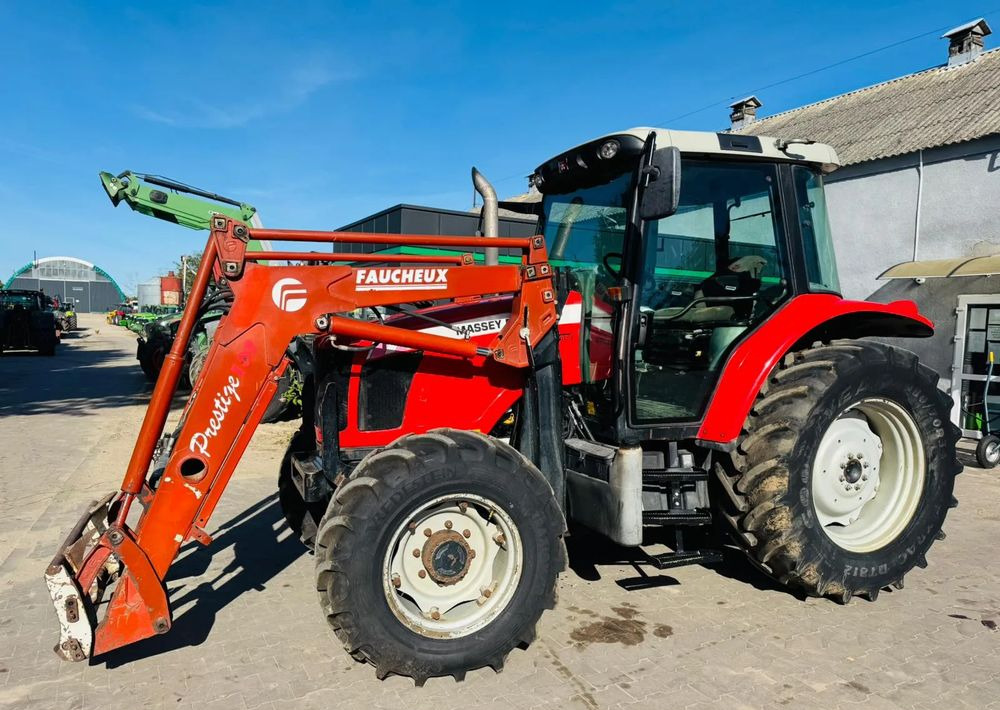 Massey Ferguson 5445 Dyna 4 - Τρακτέρ: φωτογραφία 2 Massey Ferguson 5445 Dyna 4 - Τρακτέρ: φωτογραφία 2
