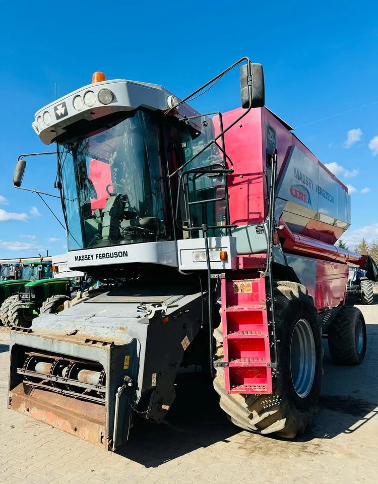 Massey Ferguson 7274 - Θεριζοαλωνιστική μηχανή: φωτογραφία 5 Massey Ferguson 7274 - Θεριζοαλωνιστική μηχανή: φωτογραφία 5