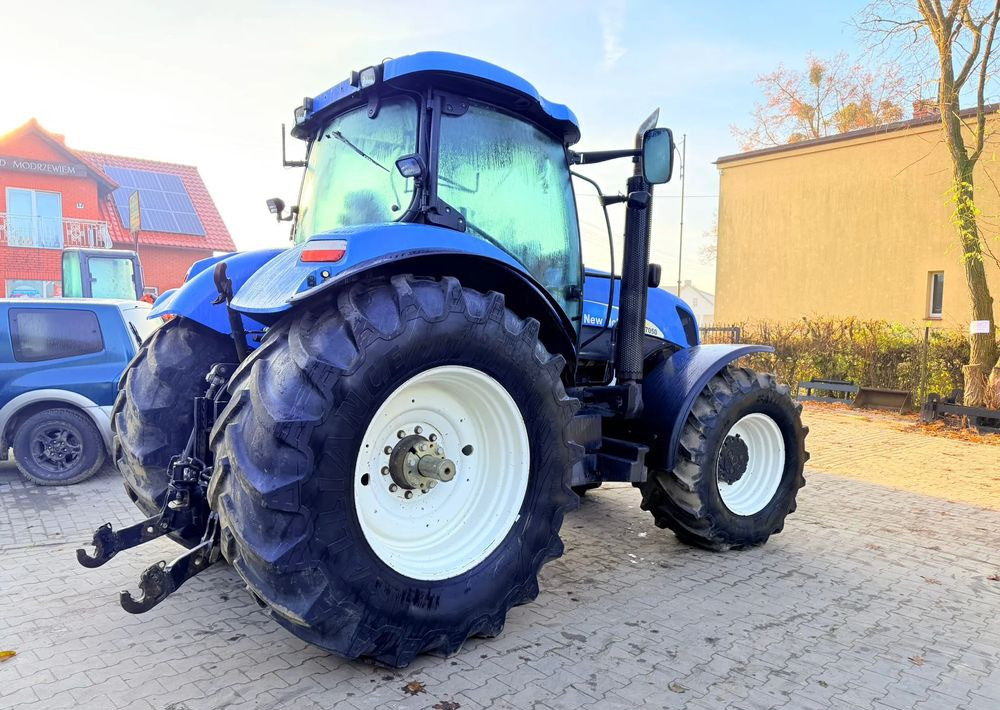 New Holland T7050 - Τρακτέρ: φωτογραφία 5 New Holland T7050 - Τρακτέρ: φωτογραφία 5