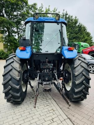 New Holland TD5050 - Τρακτέρ: φωτογραφία 4 New Holland TD5050 - Τρακτέρ: φωτογραφία 4