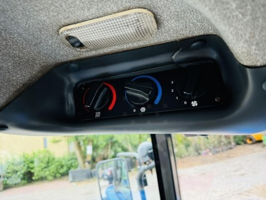 New Holland TD5050 - Τρακτέρ: φωτογραφία 3 New Holland TD5050 - Τρακτέρ: φωτογραφία 3