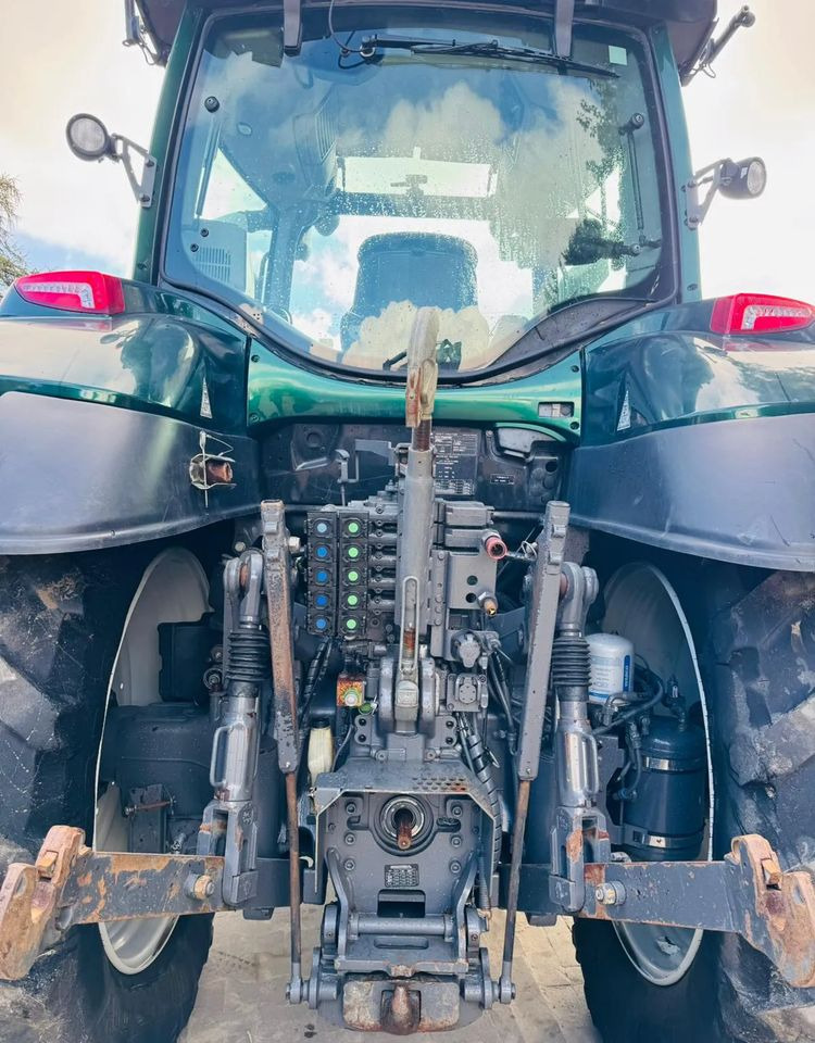 Valtra T214 Versu - Τρακτέρ: φωτογραφία 3 Valtra T214 Versu - Τρακτέρ: φωτογραφία 3