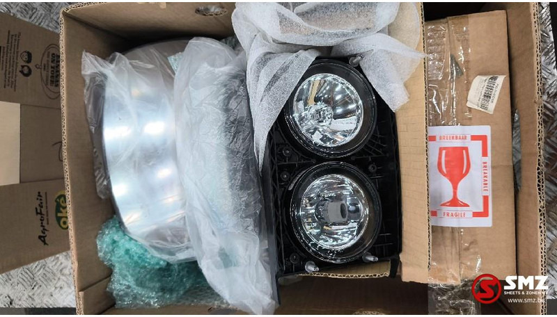 DAF Lot onderdelen DAF + Renault - Εσωτερικός καθρέφτης για Φορτηγό: φωτογραφία 1 DAF Lot onderdelen DAF + Renault - Εσωτερικός καθρέφτης για Φορτηγό: φωτογραφία 1