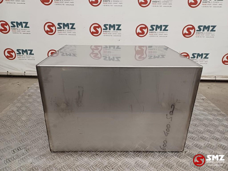 Diversen Occ RVS gereedschapskoffer 60 cm x 50 cm x 40 cm - Πλαίσιο/ Σασί για Φορτηγό: φωτογραφία 3 Diversen Occ RVS gereedschapskoffer 60 cm x 50 cm x 40 cm - Πλαίσιο/ Σασί για Φορτηγό: φωτογραφία 3