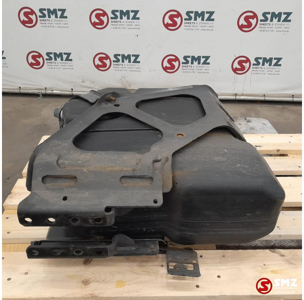 Mercedes-Benz Occ AdBluetank 60L + AdBlueniveausensor Mercedes - Σύστημα καυσίμου για Φορτηγό: φωτογραφία 4 Mercedes-Benz Occ AdBluetank 60L + AdBlueniveausensor Mercedes - Σύστημα καυσίμου για Φορτηγό: φωτογραφία 4