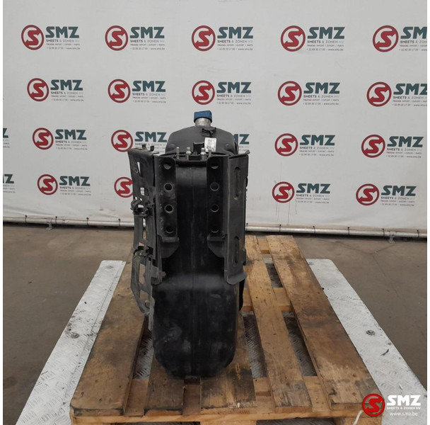 Mercedes-Benz Occ AdBluetank 60L + AdBlueniveausensor Mercedes - Σύστημα καυσίμου για Φορτηγό: φωτογραφία 4 Mercedes-Benz Occ AdBluetank 60L + AdBlueniveausensor Mercedes - Σύστημα καυσίμου για Φορτηγό: φωτογραφία 4