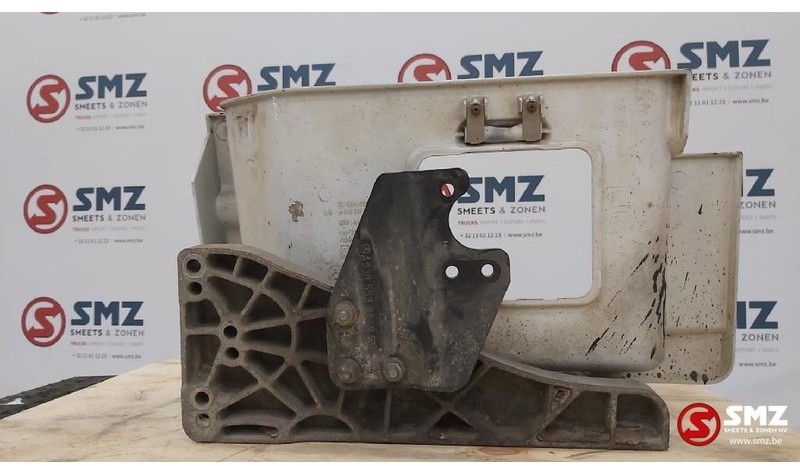 Mercedes-Benz Occ Opstapbak rechts Actros MP2/MP3 - Σκαλοπάτι για Φορτηγό: φωτογραφία 3 Mercedes-Benz Occ Opstapbak rechts Actros MP2/MP3 - Σκαλοπάτι για Φορτηγό: φωτογραφία 3