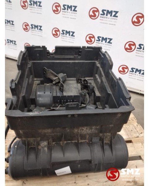 Mercedes-Benz Occ batterijbak met luchtketels Actros MP4 - Συσσωρευτής, Εξαρτήματα φρένων για Φορτηγό: φωτογραφία 2 Mercedes-Benz Occ batterijbak met luchtketels Actros MP4 - Συσσωρευτής, Εξαρτήματα φρένων για Φορτηγό: φωτογραφία 2