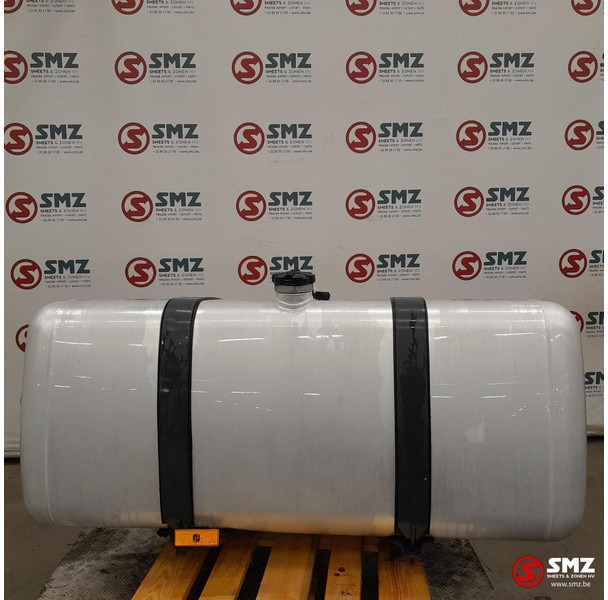 Mercedes-Benz Occ brandstoftank 630L + brandstofniveausensor Mer - Ρεζερβουάρ καυσίμου για Φορτηγό: φωτογραφία 1 Mercedes-Benz Occ brandstoftank 630L + brandstofniveausensor Mer - Ρεζερβουάρ καυσίμου για Φορτηγό: φωτογραφία 1