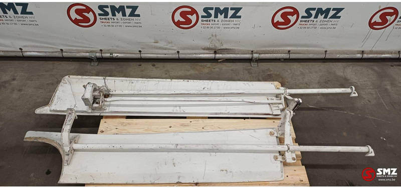 Mercedes-Benz Occ cabinespoilerset Mercedes SK - Αεροδυναμική/ Αεροτομή για Φορτηγό: φωτογραφία 4 Mercedes-Benz Occ cabinespoilerset Mercedes SK - Αεροδυναμική/ Αεροτομή για Φορτηγό: φωτογραφία 4